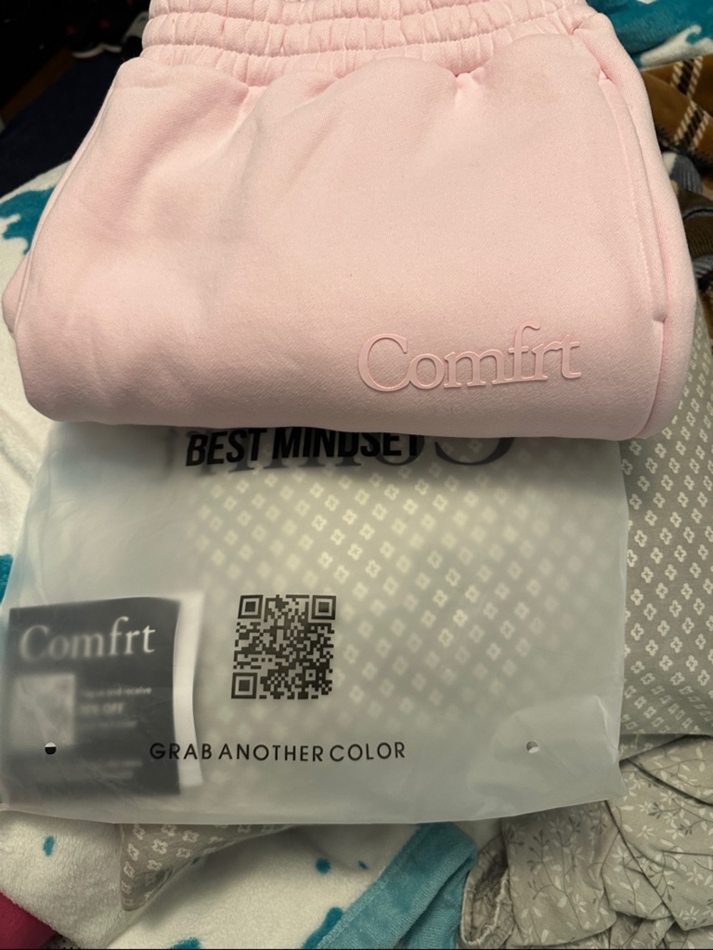 Comfrt Women's Light Pink Track Joggers